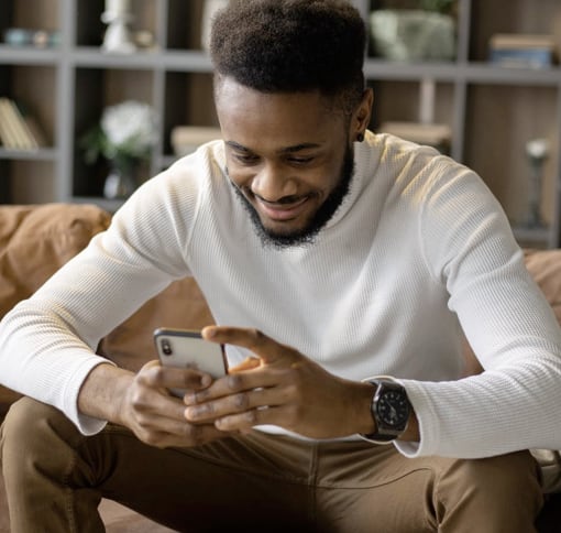 A man texing on his smartphone